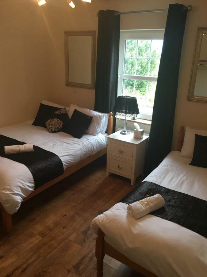 Drumhouse Guesthouse น็อก ภายนอก รูปภาพ