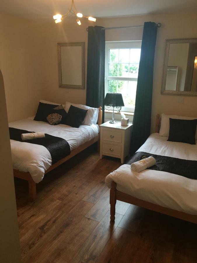 Drumhouse Guesthouse น็อก ภายนอก รูปภาพ